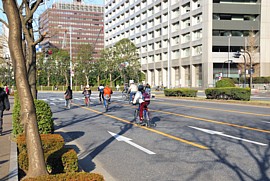 歩行者天国のため自転車がたくさん